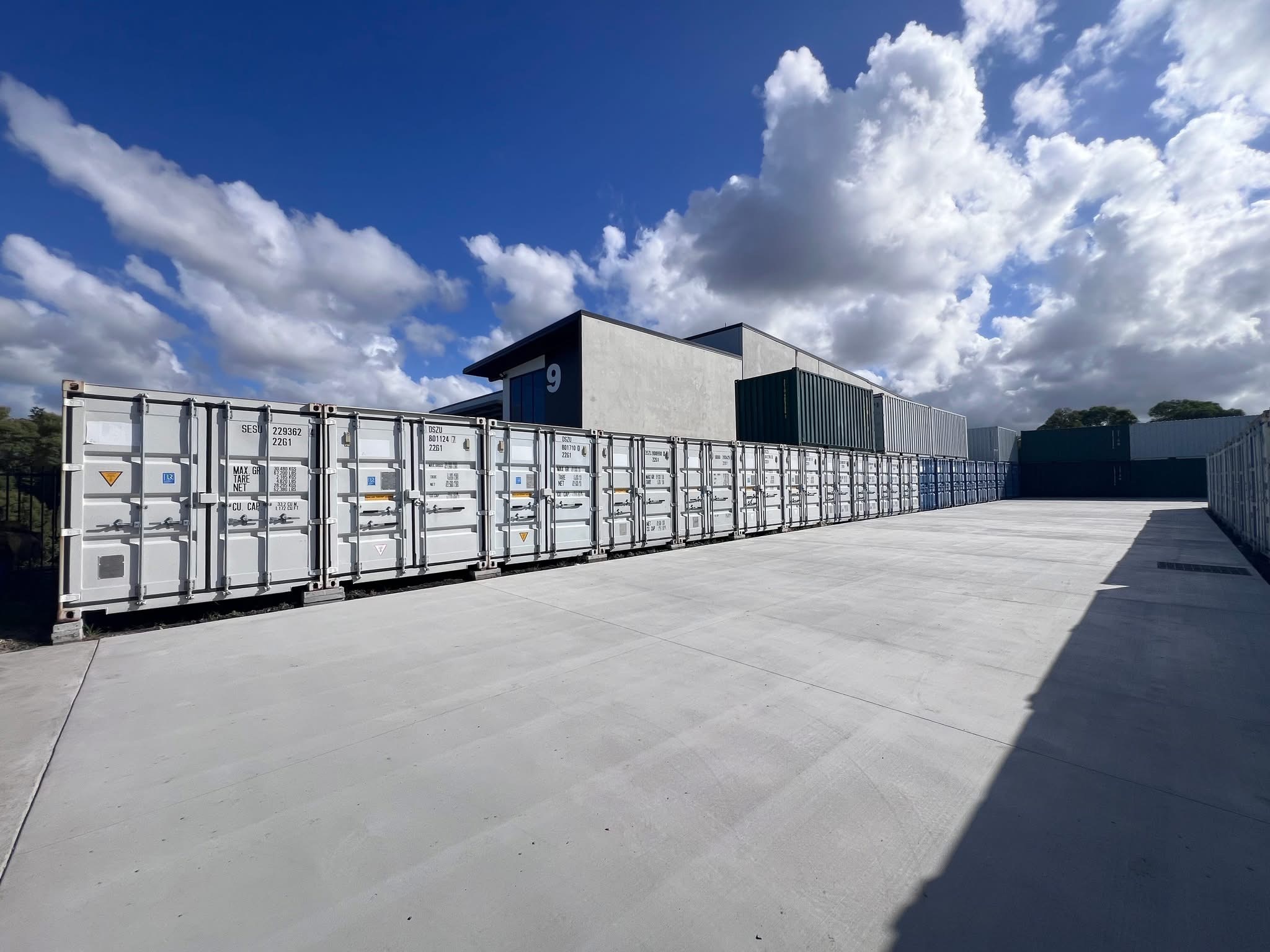 7 day access container hire